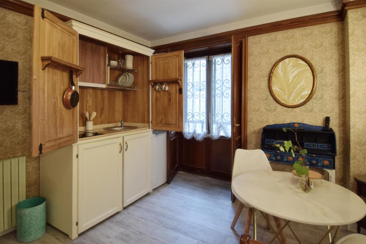 Apartamentos Maria Luisa Бургос Экстерьер фото