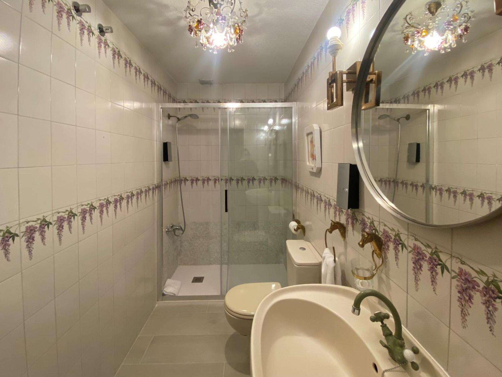 Apartamentos Maria Luisa Бургос Экстерьер фото