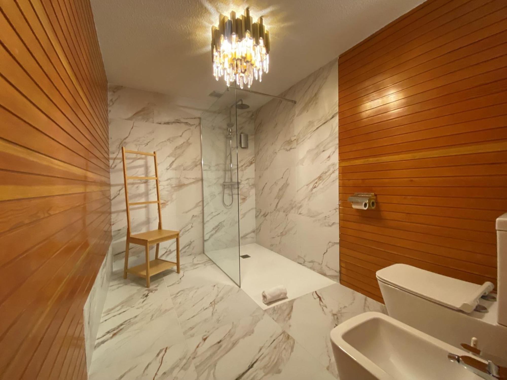 Apartamentos Maria Luisa Бургос Экстерьер фото