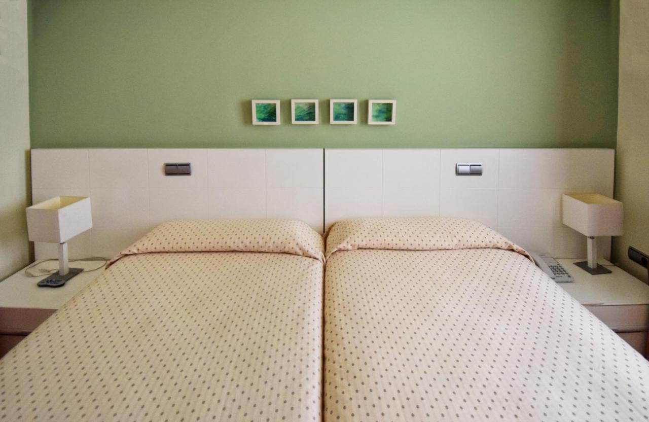 Apartamentos Maria Luisa Бургос Экстерьер фото