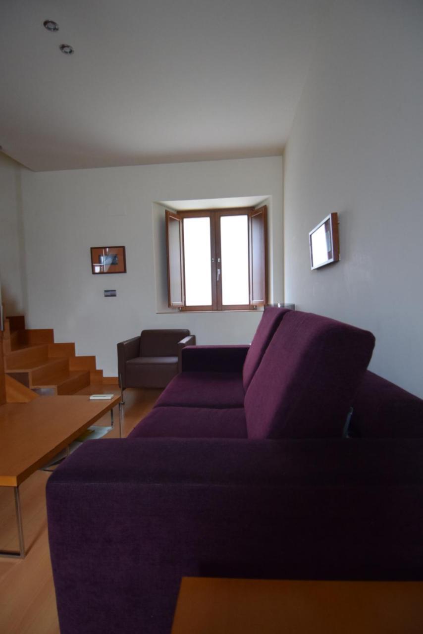 Apartamentos Maria Luisa Бургос Экстерьер фото