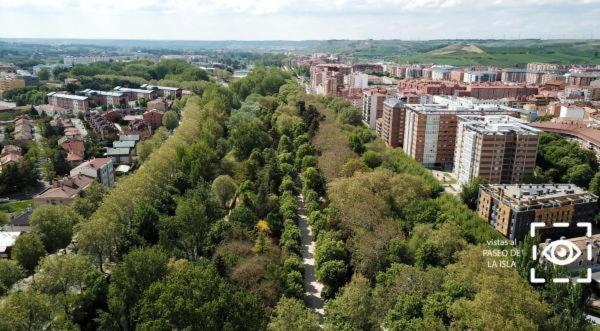 Apartamentos Maria Luisa Бургос Экстерьер фото